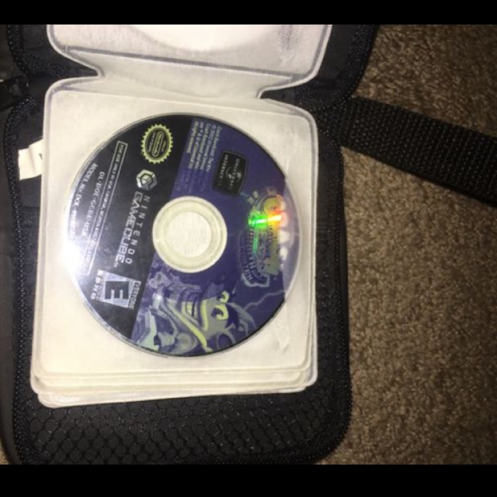 GameCube - Picture 4 of 8